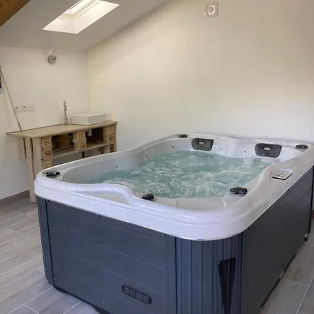 Avec Son Privatif Proche De Rocamadour